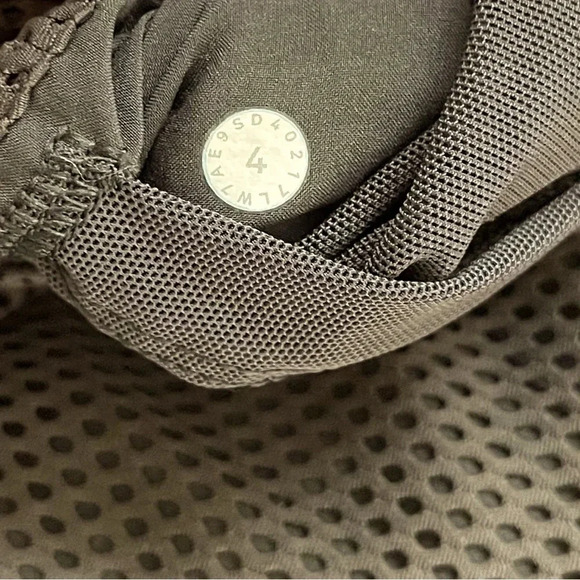 Lululemon Mesh On Mesh Short (5") - Picture 12 of 13
